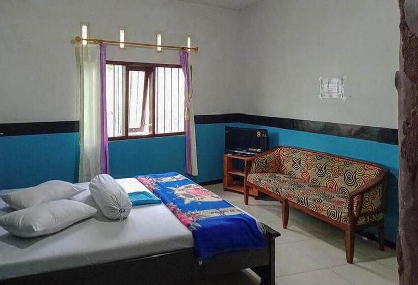 Семейный Номер, Villa Ghazani 4 At Desa Wisata Songgokerto