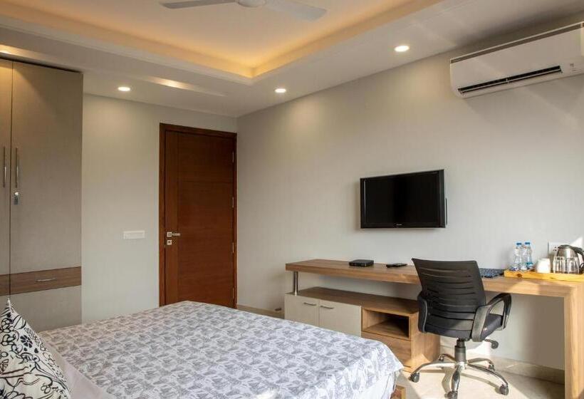 استودیوی استاندارد, Perch Service Apartment Mg Road