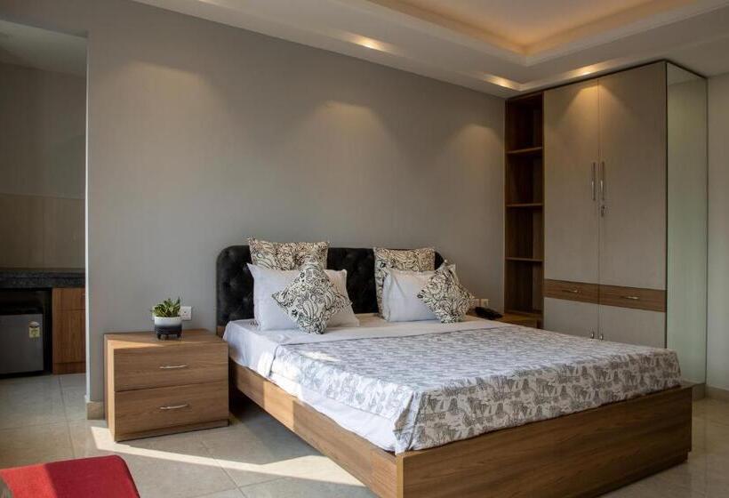 استودیوی استاندارد, Perch Service Apartment Mg Road