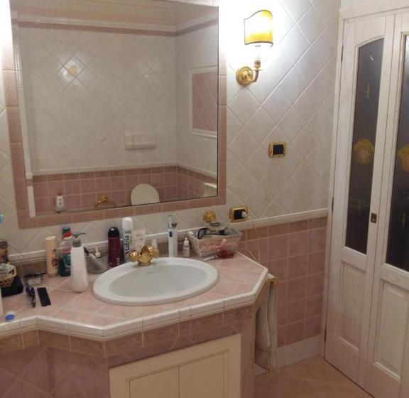 اتاق استاندارد با وان آب گرم, B&b Villa Roberta