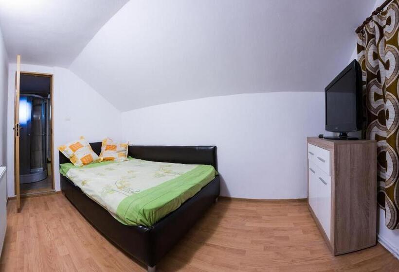 اتاق استاندارد چهار تخته, Casa De Vacanta Jeny