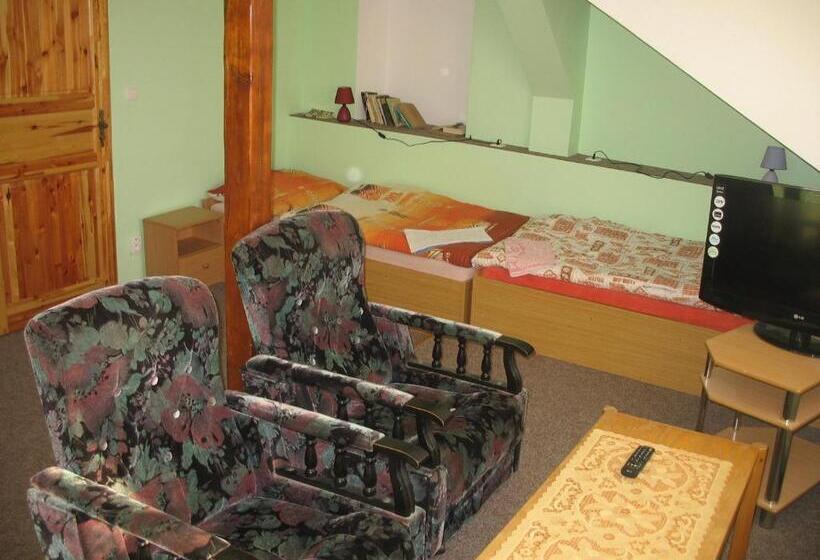 Четырехместный Номер Стандарт, Penzion   Restaurace Na Výšince