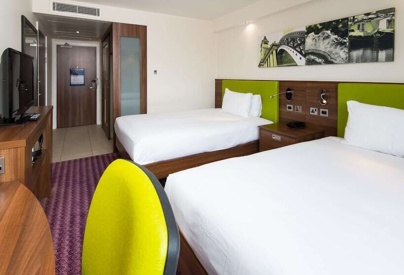 Номер Стандарт, Hampton By Hilton Birmingham Jewellery Quarter