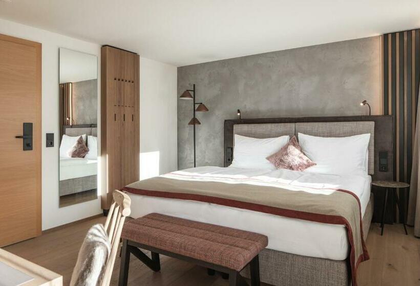 Comfort room with balcony, Salzburg