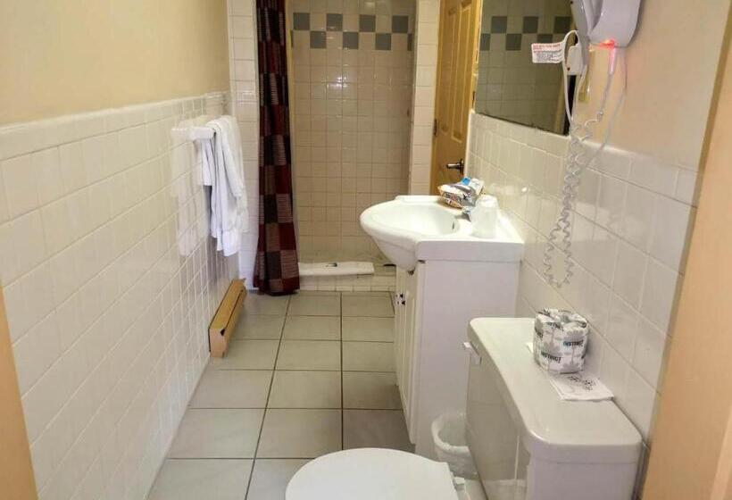 Студия Стандарт, Motel La Marquise