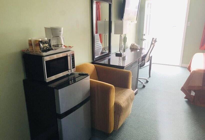 带按摩浴盆的套房, Perth Plaza Inn & Suites