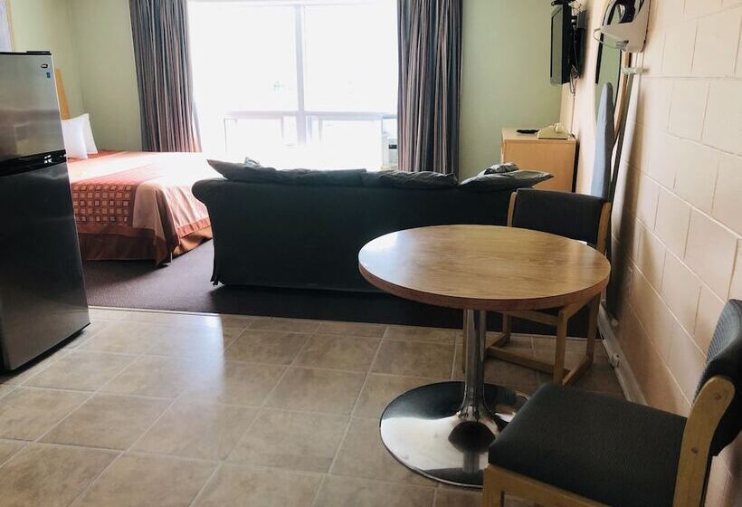 标准工作室, Perth Plaza Inn & Suites