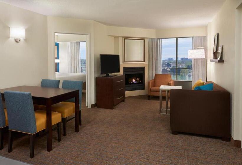 Люкс 2 Спальни, Residence Inn By Marriott Gravenhurst Muskoka Wharf