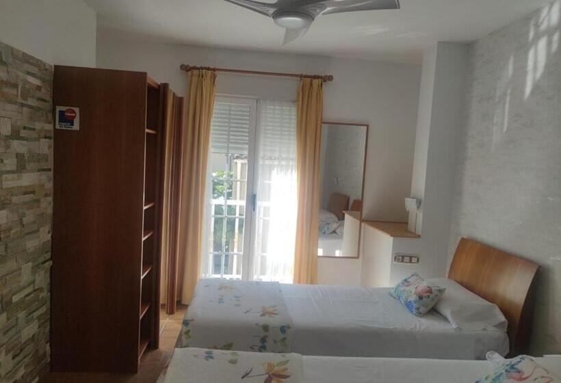 Номер Стандарт, Hostal Burbia