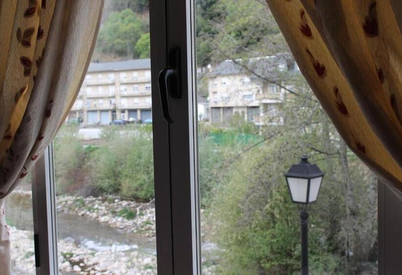 Номер Стандарт, Hostal Burbia