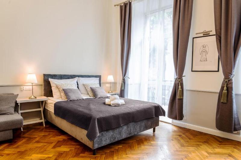 Quarto Triplo Estandar, Angel House Apart