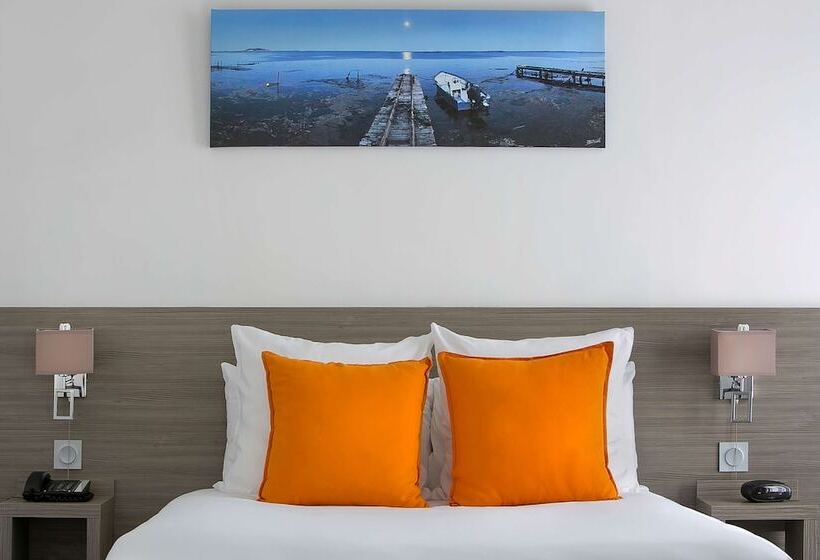 Номер Superior Вид на Парк, Best Western Hôtel Des Thermes   Balaruc Les Bains Sète