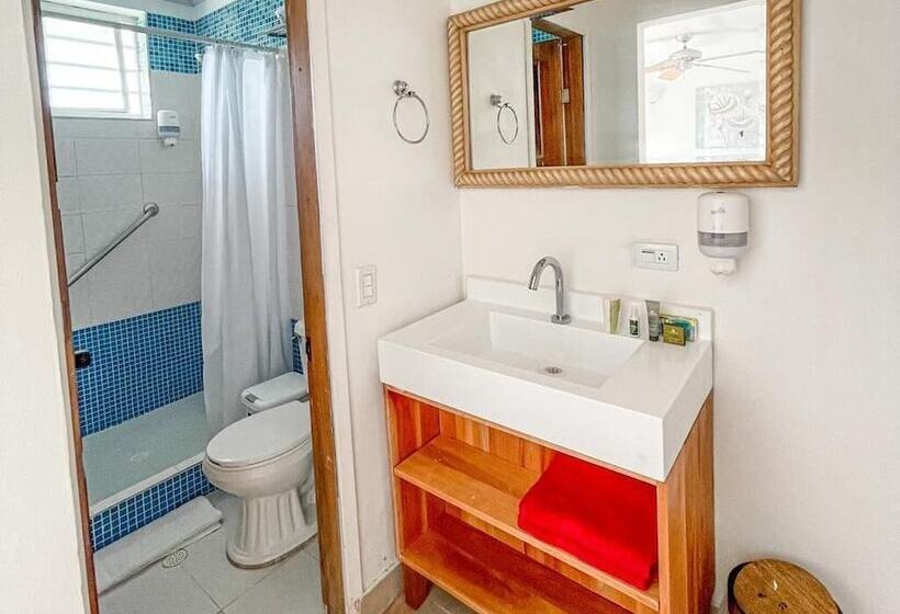 Номер Стандарт 2 Двуспальные Кровати, Cocoplum Beach