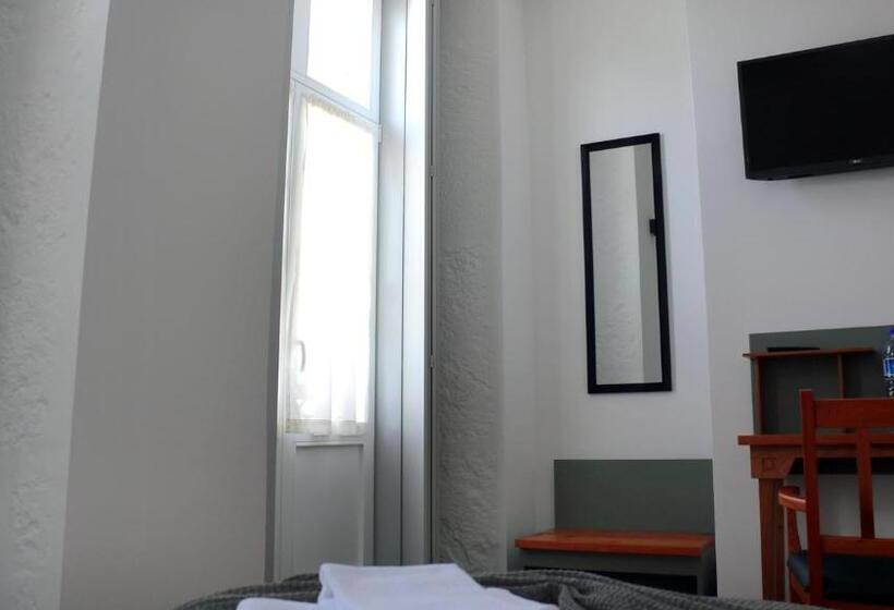 Номер Стандарт Индивидуальный с Балконом, Aliança Café & Hostel