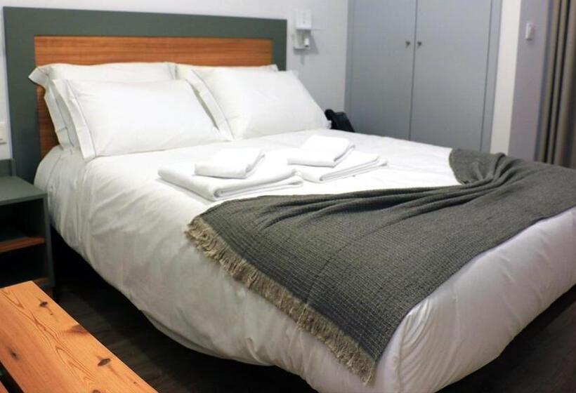 Номер Стандарт с Балконом, Aliança Café & Hostel