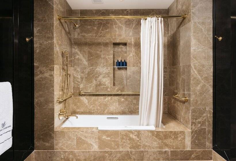 سوئیت جونیور برای معلولان, Casa Cipriani New York