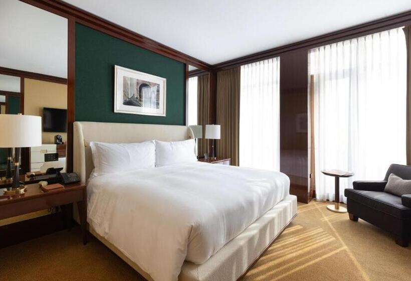 اتاق لوکس با چشم‌انداز شهر, Casa Cipriani New York
