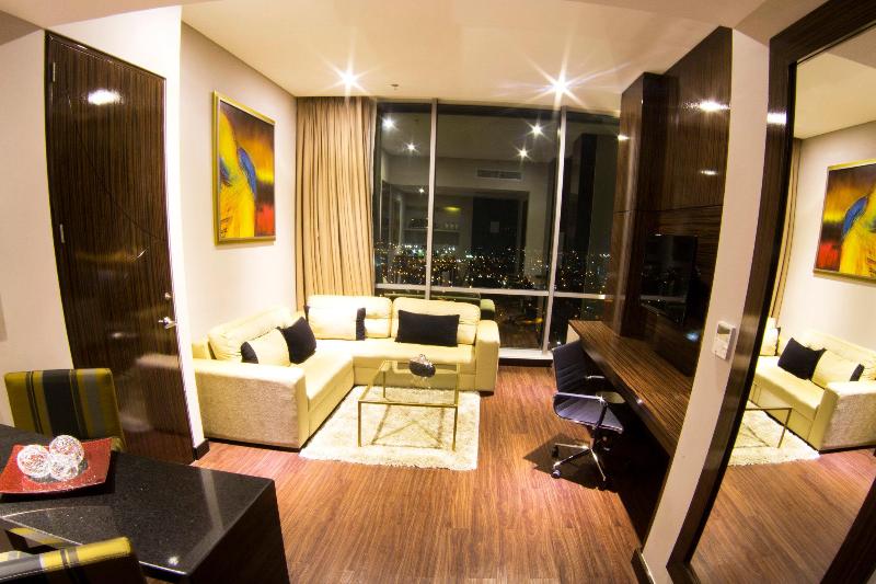 스위트 킹사이즈 침대, Holiday Inn Bucaramanga Cacique, An Ihg