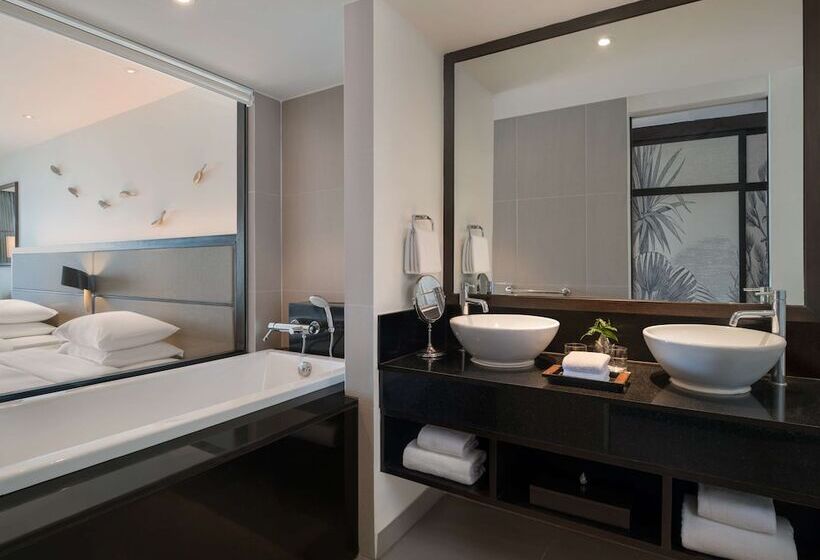 غرفة قياسية مطلّة علي البحر, Hyatt Regency Phuket Resort