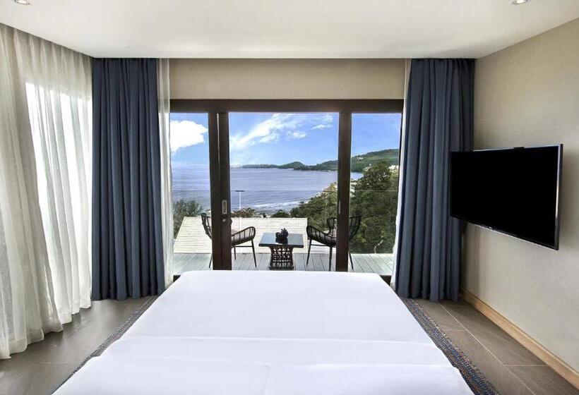 キングサイズベッドのスイートルーム, Hyatt Regency Phuket Resort