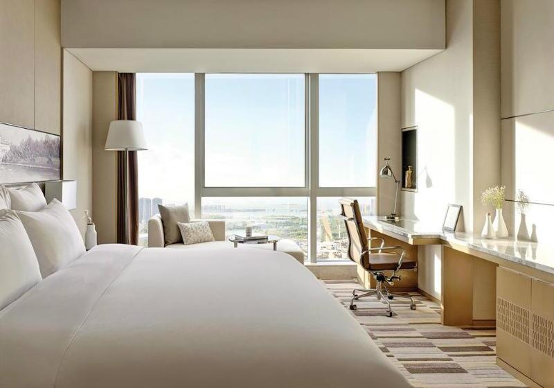 Номер Executive, Langham Place Xiamen