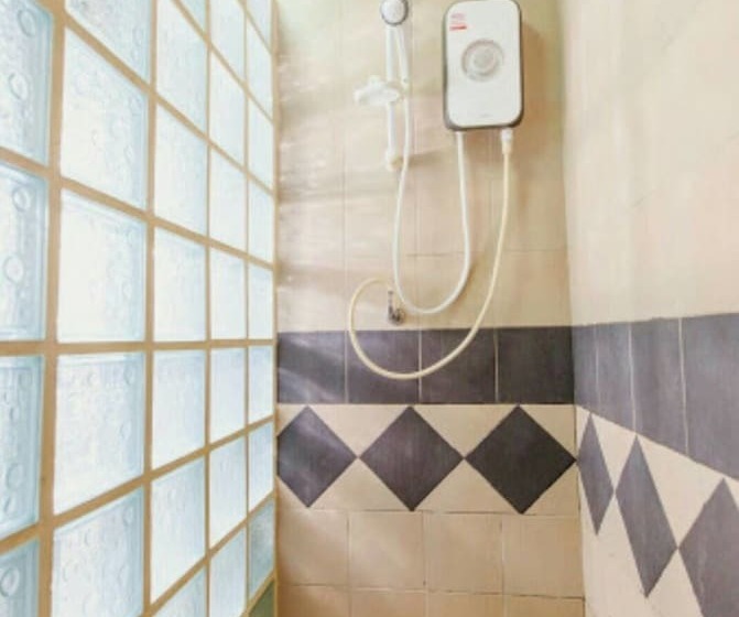 Quarto Familiar, Meewaya