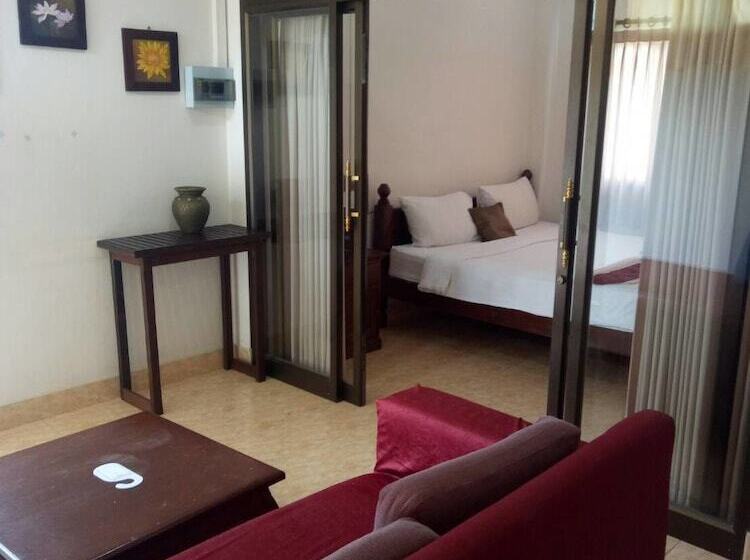 Quarto Familiar, Meewaya