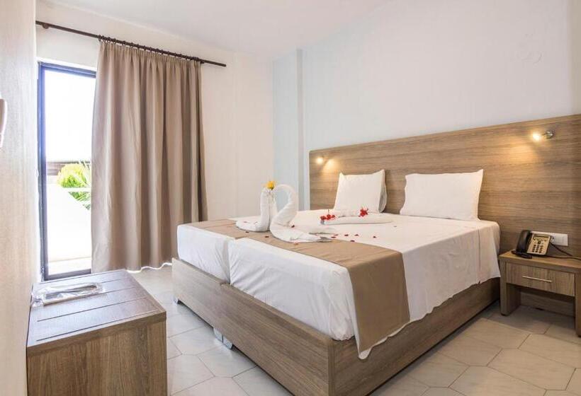 Четырехместный Номер Deluxe, Tivoli