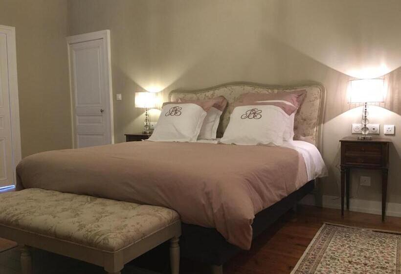 اتاق لوکس با تخت بزرگ, Chateau Vary