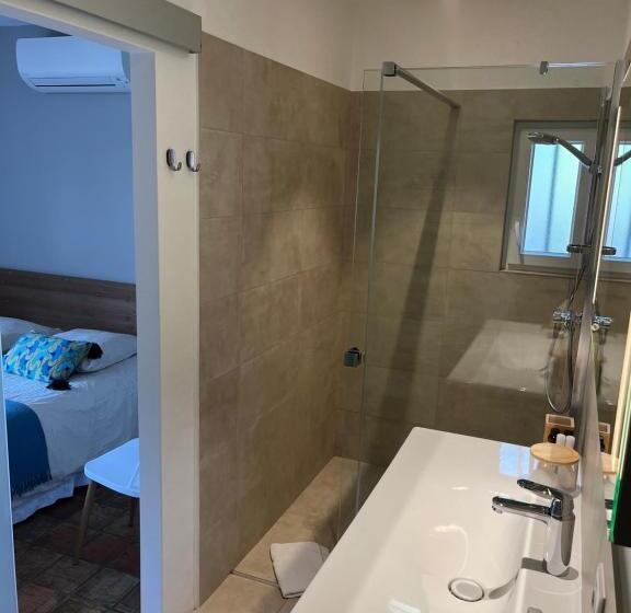 غرفة قياسية مطلّة علي الحديقة, Villa Made