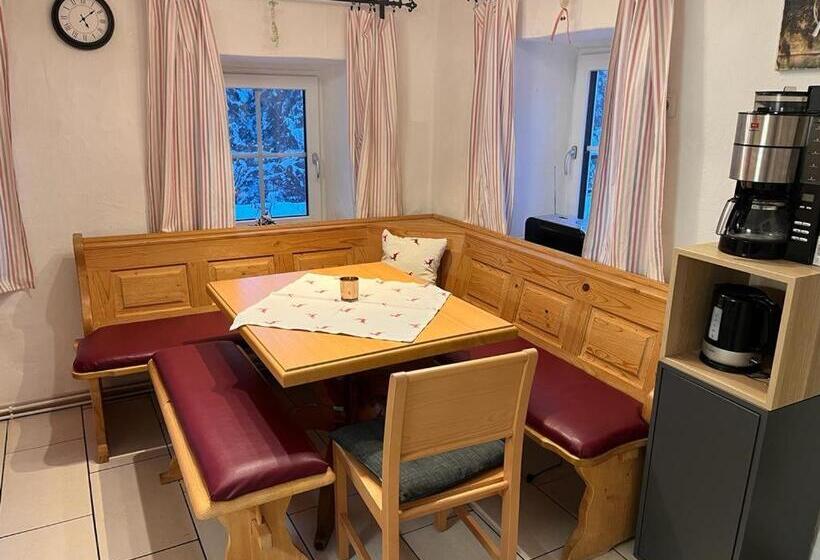 Апартаменты 1 Спальня Нижний Этаж, Ferienwohnung Bauernhaus Untermoas
