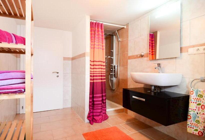 Апартаменты 1 Спальня Нижний Этаж, Ferienwohnung Bauernhaus Untermoas