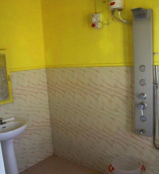 اتاق استاندارد با بالکن, Johnson S Homestay   Ecohouseboat