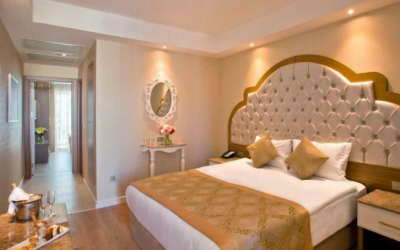 اتاق خانوادگی, Oz Hotels Side Premium