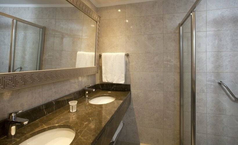 اتاق خانوادگی, Oz Hotels Side Premium