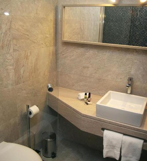 Номер Стандарт Трехместный, Douro Inn