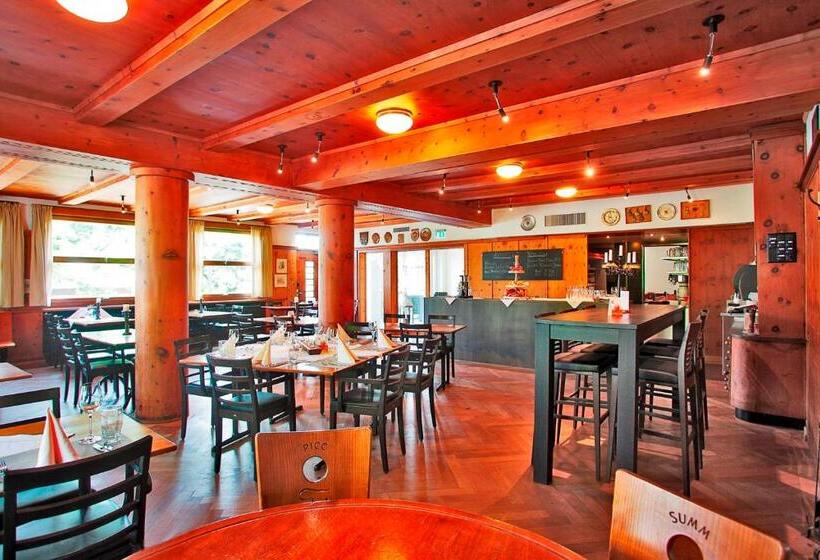 家庭间, Gasthaus Zur Waldegg; Bw Signature Collection