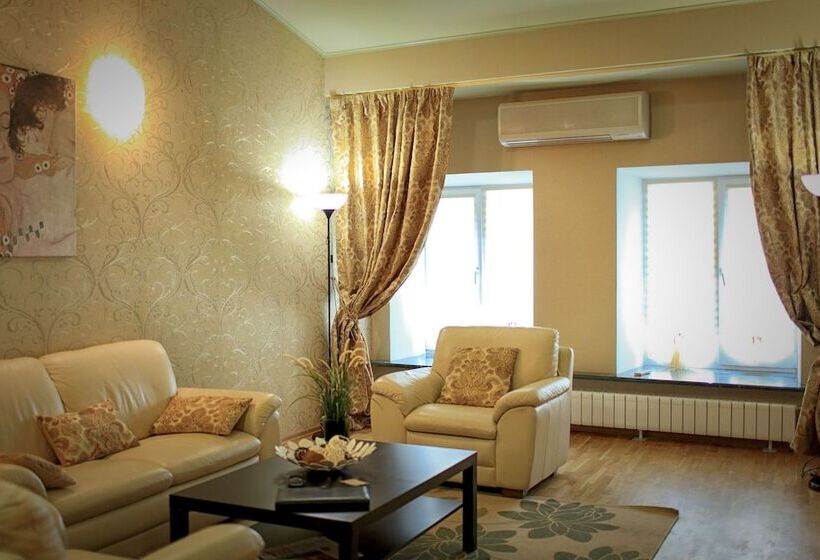 استودیوی استاندارد, Minima Kitay Gorod