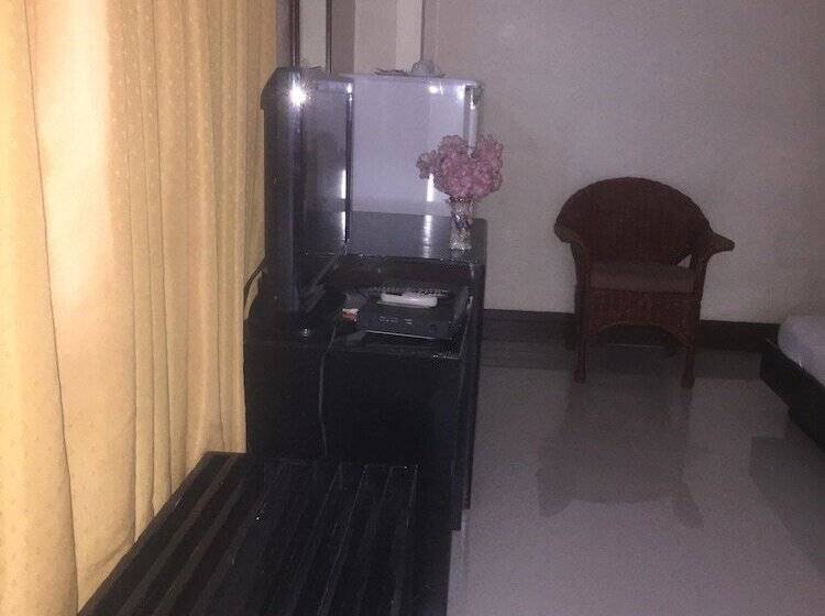 수피리어 룸, Paragon Suites