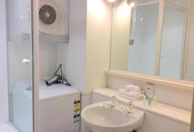 침실 3개 아파트, The Lofts Apartments