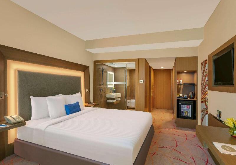 اتاق سوپریور با تخت بزرگ, Novotel Ahmedabad
