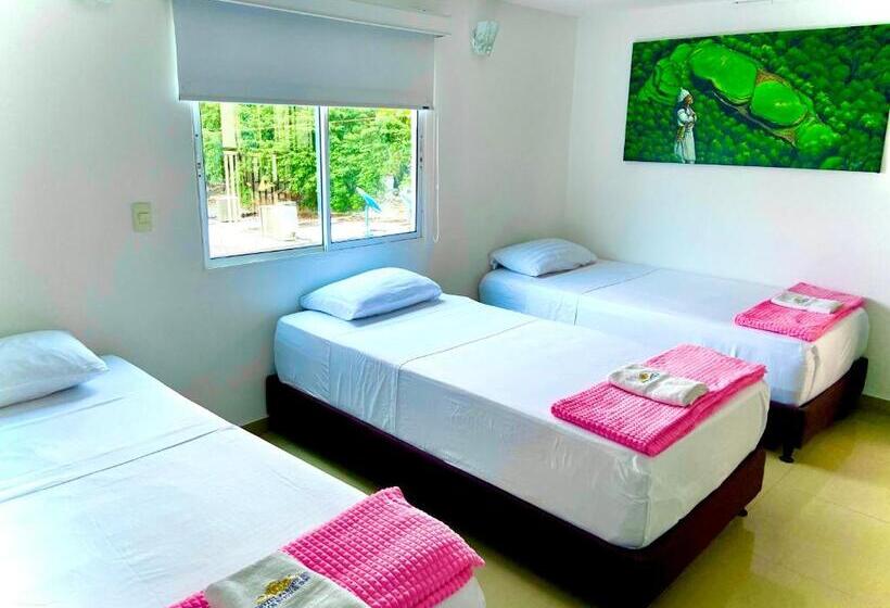 اتاق استاندارد سه نفره, Parque De Los Novios Inn