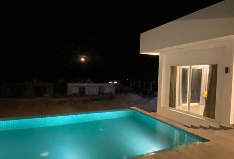 خانه 4 خوابه, You&me Resort