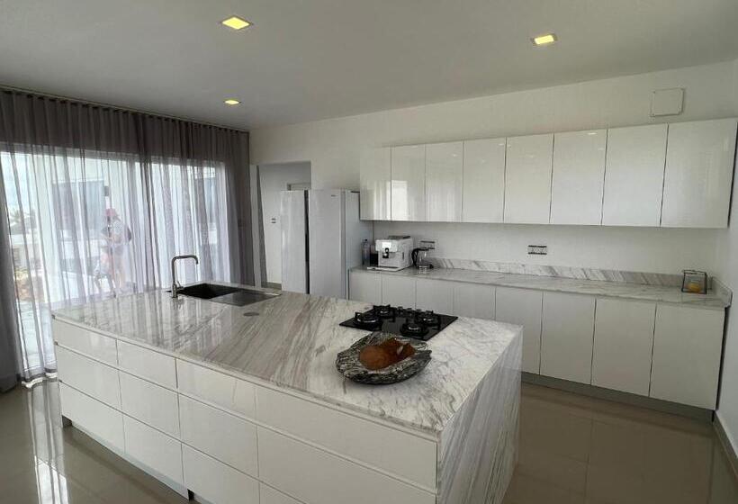 خانه 4 خوابه, You&me Resort