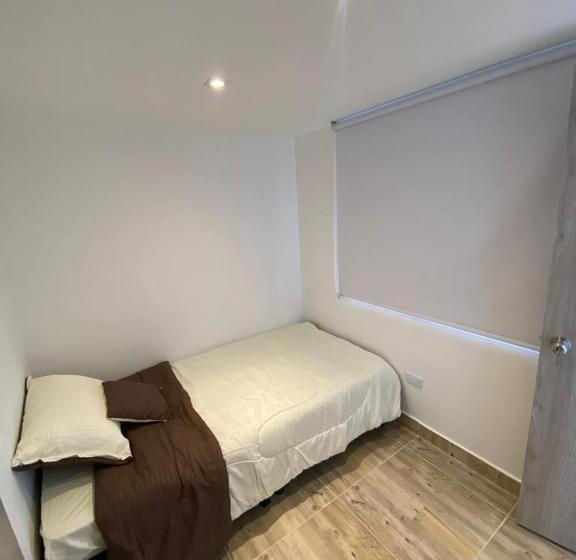 اتاق استاندارد یک نفره, Habitaciones Tipo Hotel Con Terraza