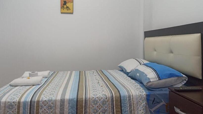 اتاق اکونومی, La Petite Maison