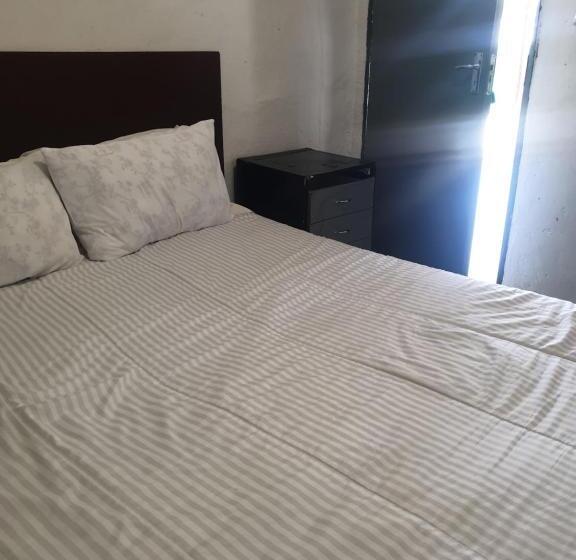 اتاق استاندارد یک نفره, Liam Travel Inn