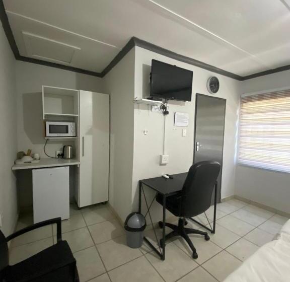 اتاق لوکس خانوادگی, Liam Travel Inn