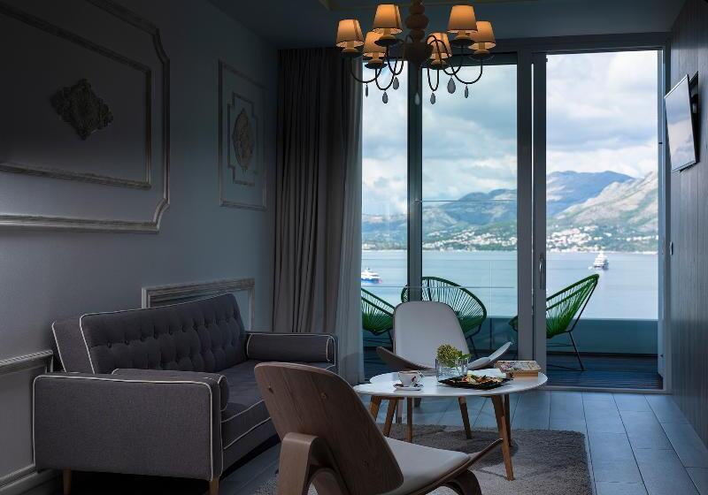 سوییت جونیور اجرایی, Cavtat