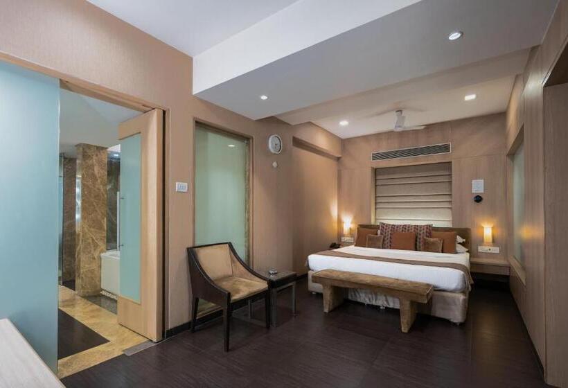 皇家套房, Gcc Hotel And Club